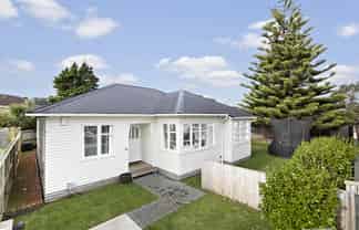 55 Southampton Road, Miramar