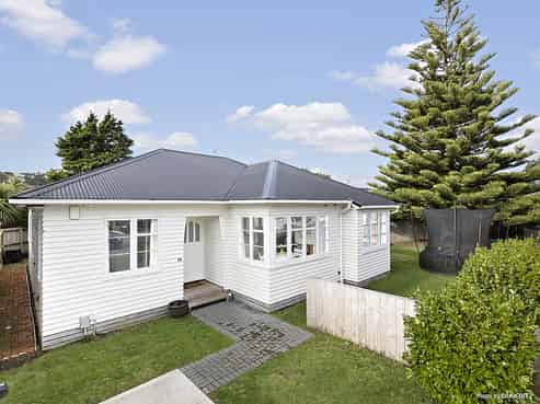 55 Southampton Road, Miramar