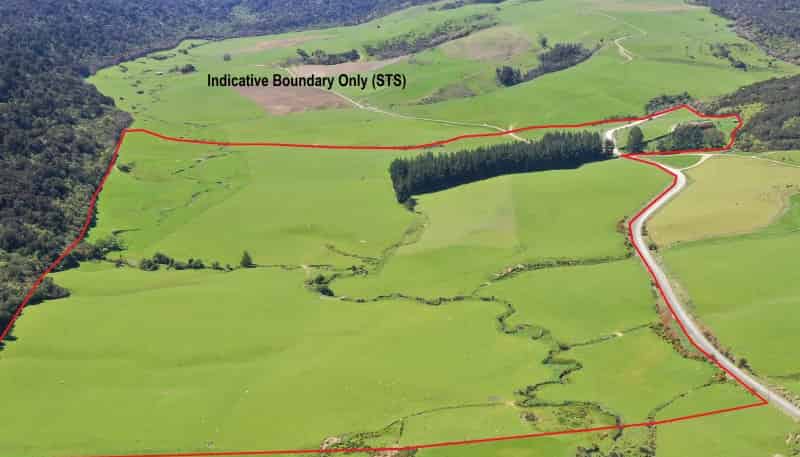 725 Mokoreta Tahakopa Road, 