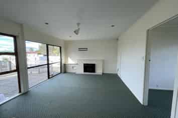 132 Russell Road, Manurewa