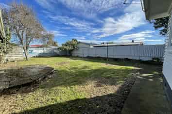 132 Russell Road, Manurewa