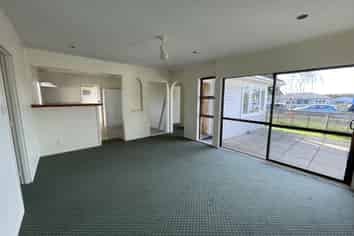 132 Russell Road, Manurewa