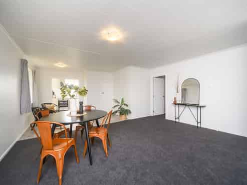 86 Rugby Street, Awapuni