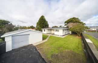 86 Rugby Street, Awapuni