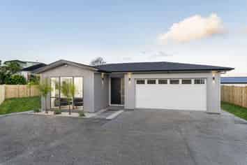 47 Surf View Crescent, Red Beach