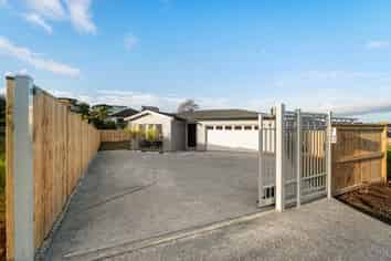 47 Surf View Crescent, Red Beach