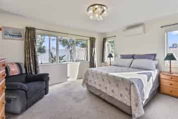 72 Medvale Ave, Flat Bush