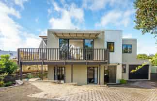 2/236 Meola Road, Point Chevalier