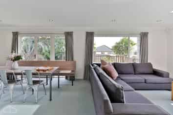 49 Chamari Close, Titirangi