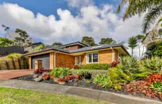 49 Chamari Close, Titirangi