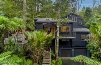 24 Valley Road, Titirangi