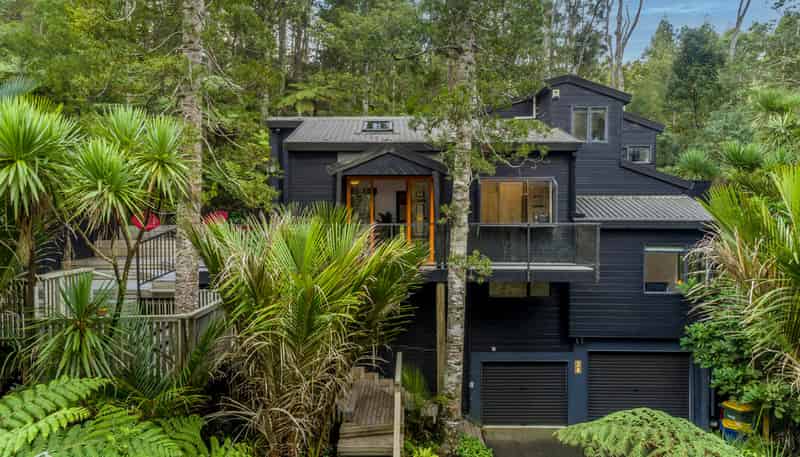 24 Valley Road, Titirangi