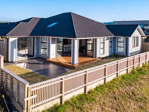 10 Rotorua Grove, Aotea