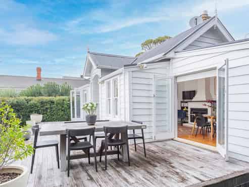 17 Onewa Road, Northcote