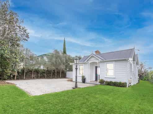 17 Onewa Road, Northcote