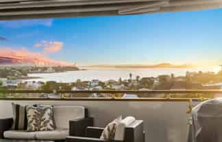 2/31 Waimarie Street, Saint Heliers