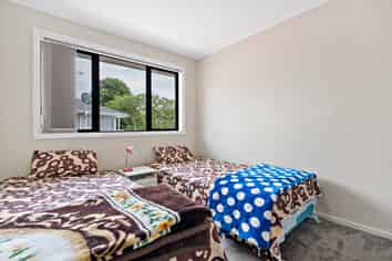 39 Patts Avenue, Glendene