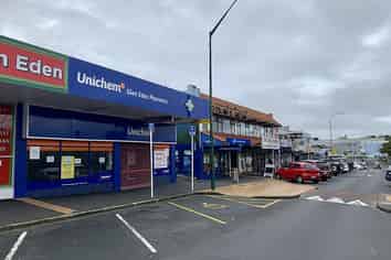 Split Level Retail Glen Eden