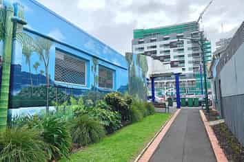 Split Level Retail Glen Eden