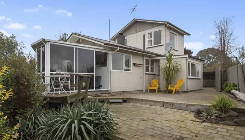 50 Queens Avenue, Waikuku Beach