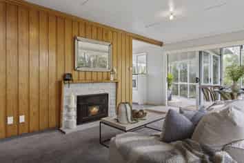 50 Queens Avenue, Waikuku Beach