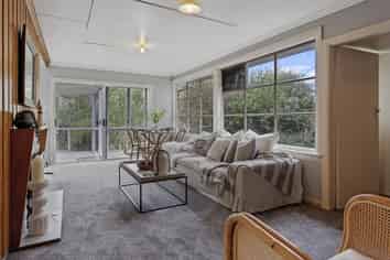 50 Queens Avenue, Waikuku Beach