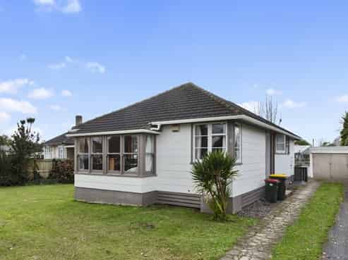 6 Paul Crescent, Fairfield