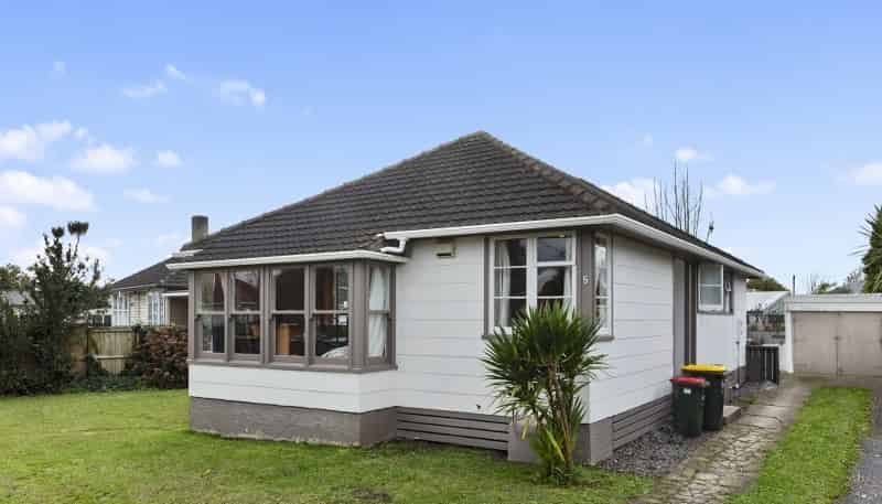 6 Paul Crescent, Fairfield