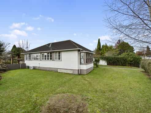 6 Paul Crescent, Fairfield