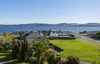 1/15 Napier Road, Hilltop