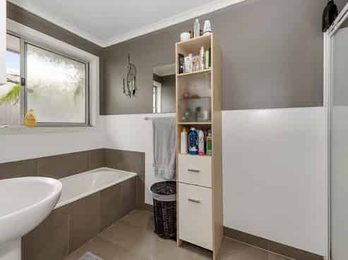 11B Anthony Crescent, Bader