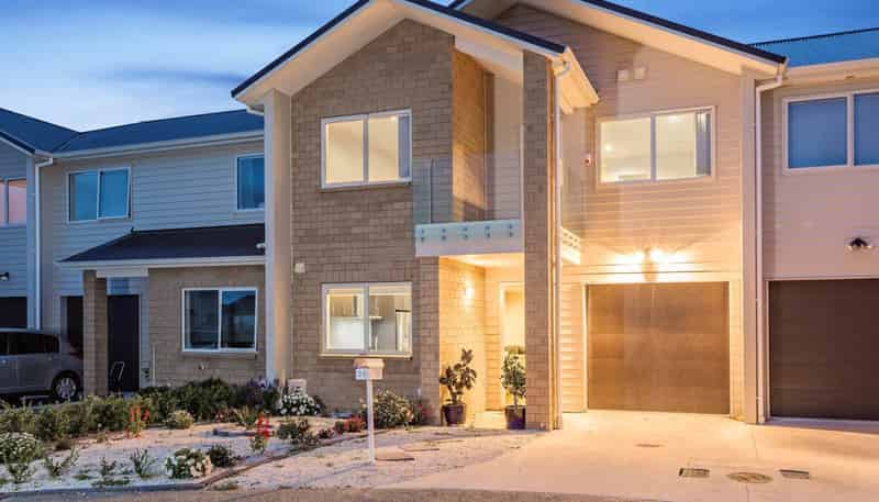 25 Rosewell Crescent, Flat Bush