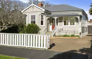 12 Vincent Road, Northcote Point