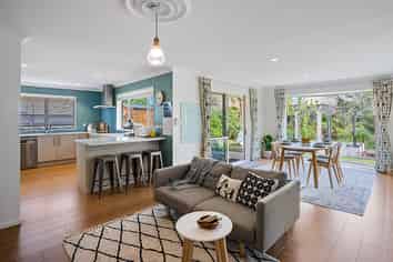 16 Semillon Avenue, Henderson