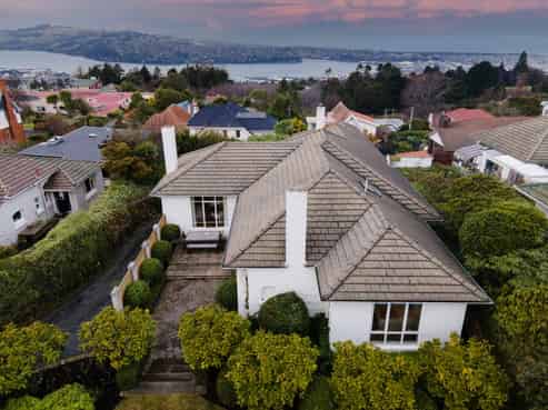 216 Highgate, Roslyn