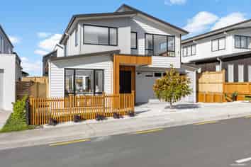 7 Treloar Crescent, Hobsonville