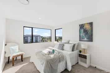 7 Treloar Crescent, Hobsonville