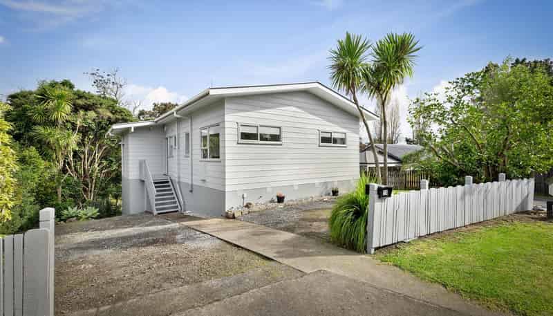 14 Glenbury Place, Massey