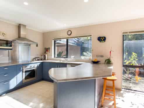 20 Te Kauri Place, Helensville