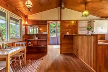 16 Toi Street, Otaki Beach