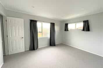 5 Davern Lane, New Lynn