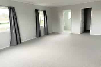 5 Davern Lane, New Lynn