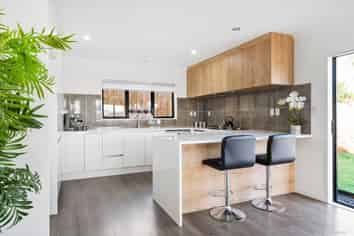 11B Edgewood Way, Henderson