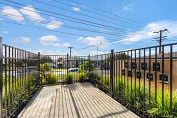 2/45 Vera Road, Te Atatu South