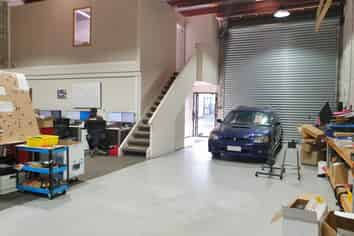 RARE 200M² MARUA ROAD INDUSTRIAL