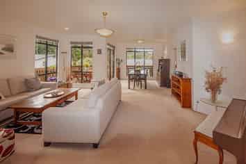 16 Wantwood Grove, Churton Park