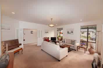 16 Wantwood Grove, Churton Park