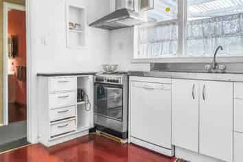 16 Oxford Street, Fairfield