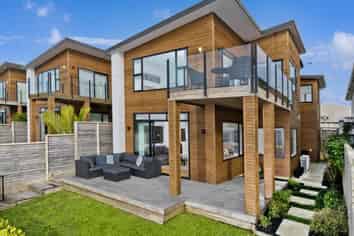 5 Coastview Lane, Long Bay