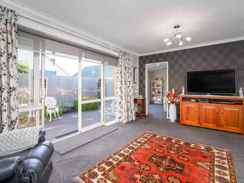 17b Molesworth Place, Somerfield